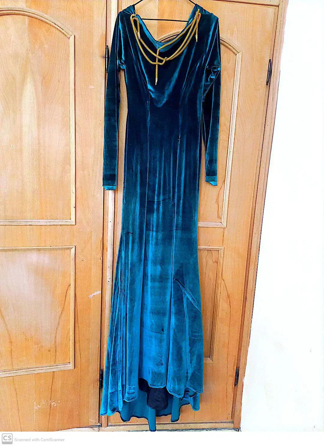 لباس مجلسی|لباس|فولادشهر, B7|دیوار