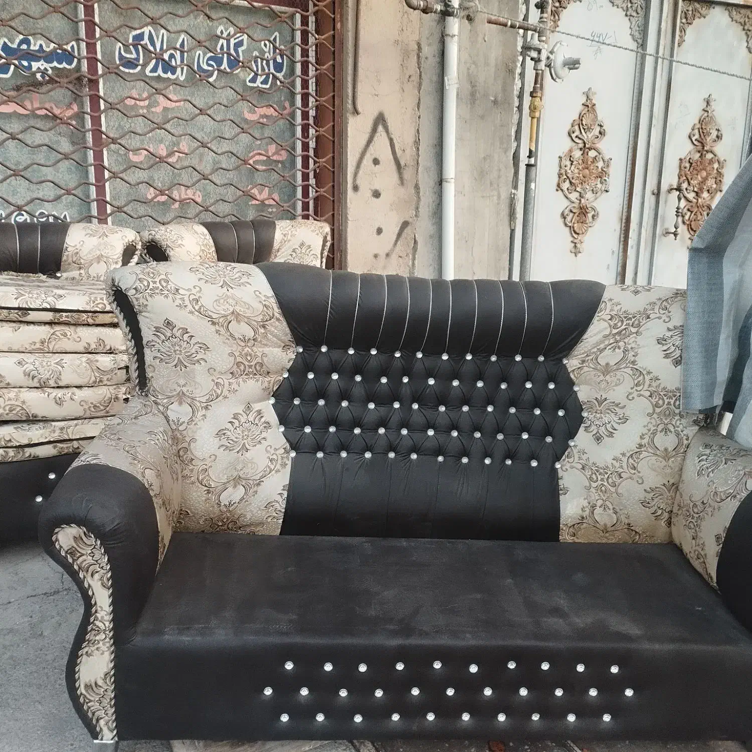 مبل راحتی|مبلمان خانگی و میز عسلی|باسمنج, |دیوار