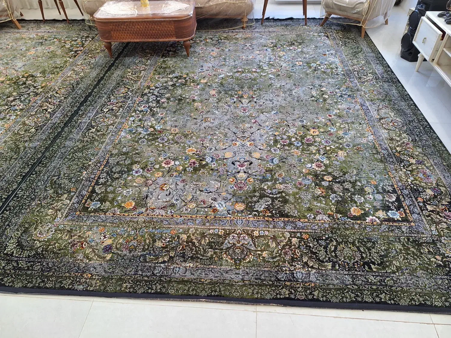 فرش نو|فرش|مشهد, حضرت حجت|دیوار