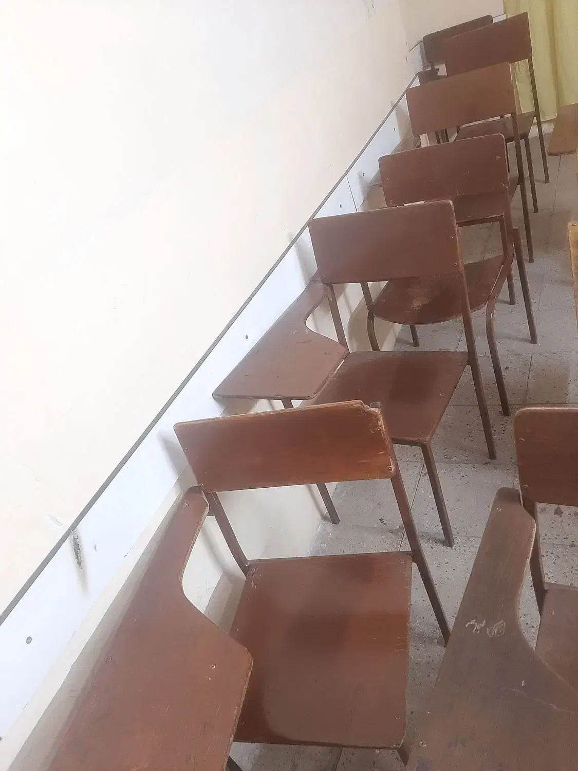 صندلی برای کلاس|صندلی و نیمکت|تاکستان, |دیوار