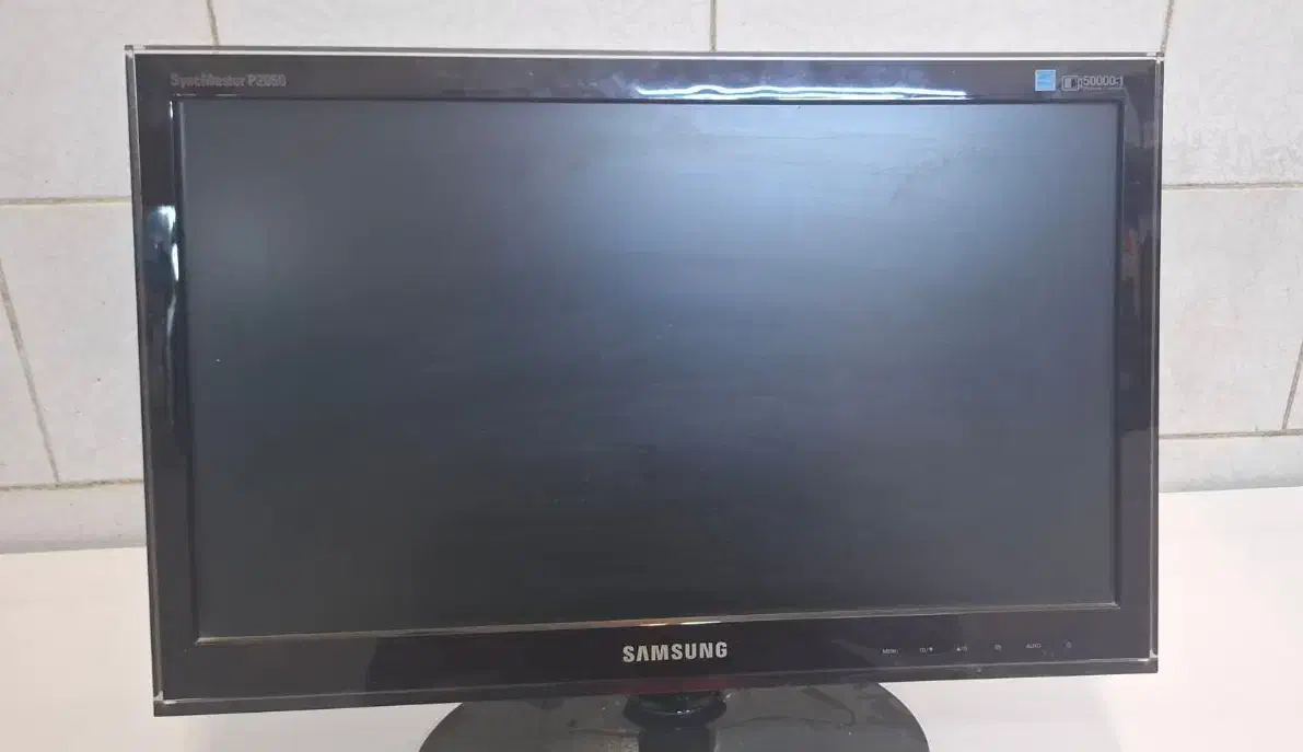 مانیتور Samsung مدل P2050 صفحش 20 اینچه|قطعات و لوازم جانبی رایانه|اهواز, شهرک نفت|دیوار