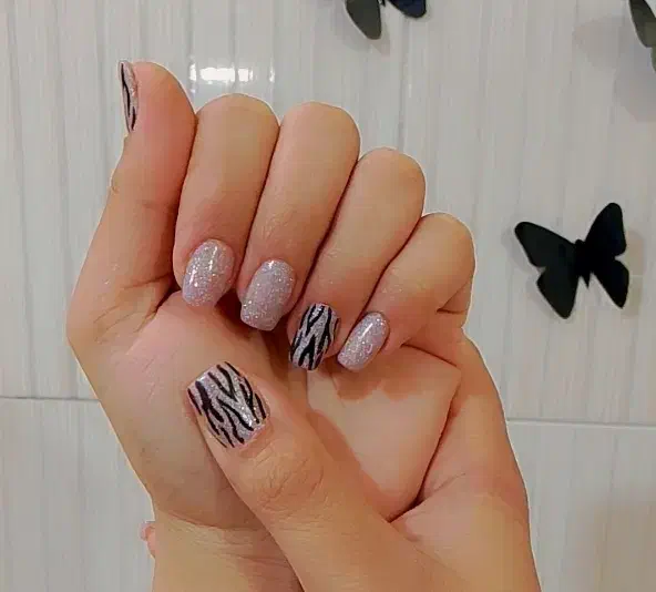 کاشت ناخن 200 با ماندگاری بالا|خدمات آرایشگری و زیبایی|نیشابور, خط کاشمر|دیوار