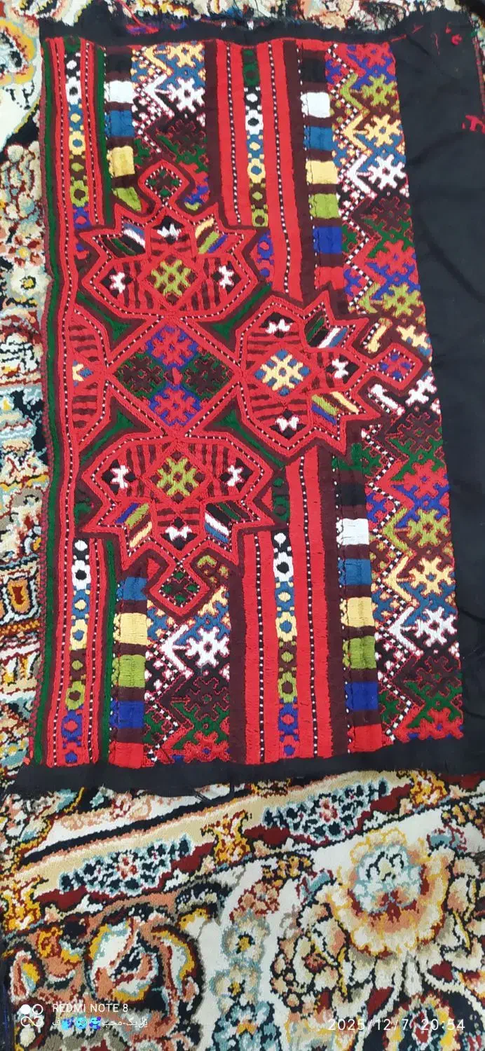 زی آستین چرخ ودست|لباس|میرجاوه, |دیوار