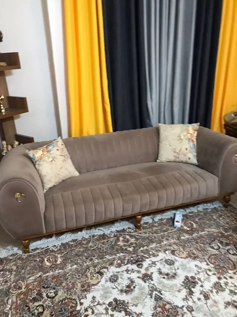 مبلمان ۷نفره به همراه میز ناهارخوری ۶نفره|مبلمان خانگی و میز عسلی|مشکین‌دشت, |دیوار