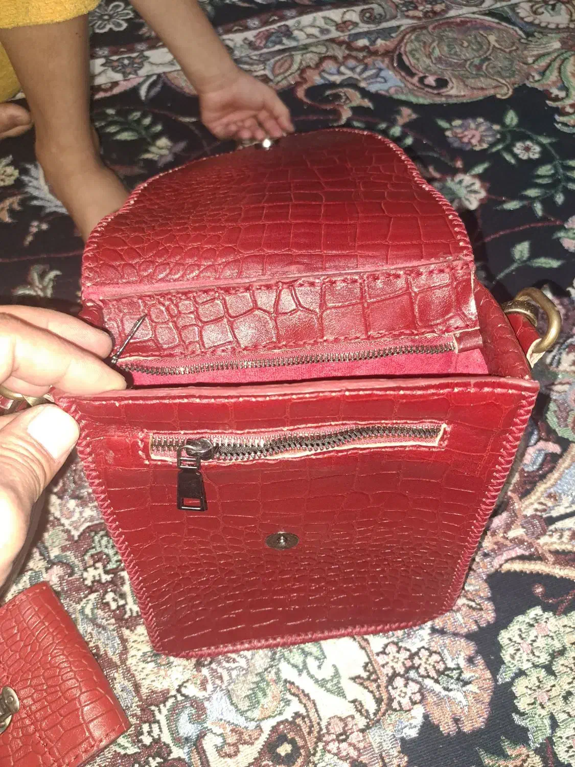 کیف چرم اصل دادم دوختن نخهاشم چرمن با جا کارتی|کیف، کفش، کمربند|ورامین, ورامین|دیوار