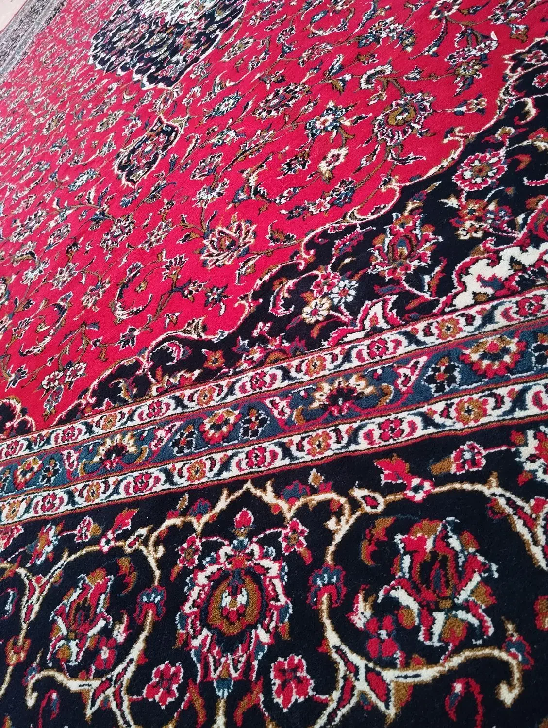 چهار عدد فرش دوازده متری|فرش|قنوات, |دیوار