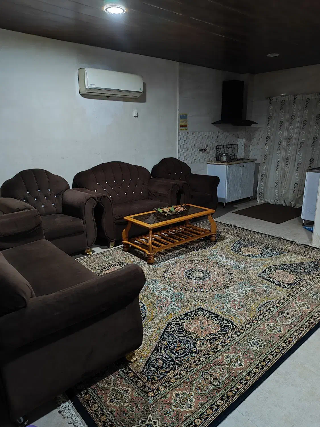 سوییت یک خوابه دو خوابه بدون واسطه پارکینگ دار|اجارهٔ کوتاه‌مدت آپارتمان و سوئیت|خرم‌آباد (تنکابن), |دیوار