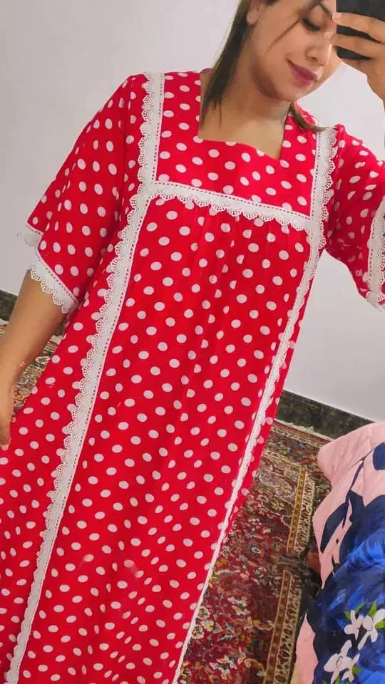 خیاط|لباس|قشم, |دیوار