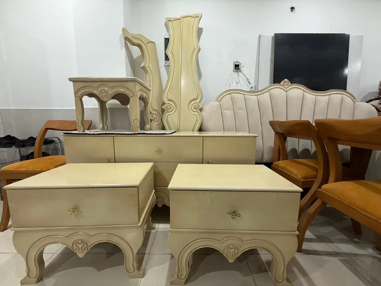 سرویس خواب دو نفره|تخت و سرویس خواب|بوشهر, |دیوار