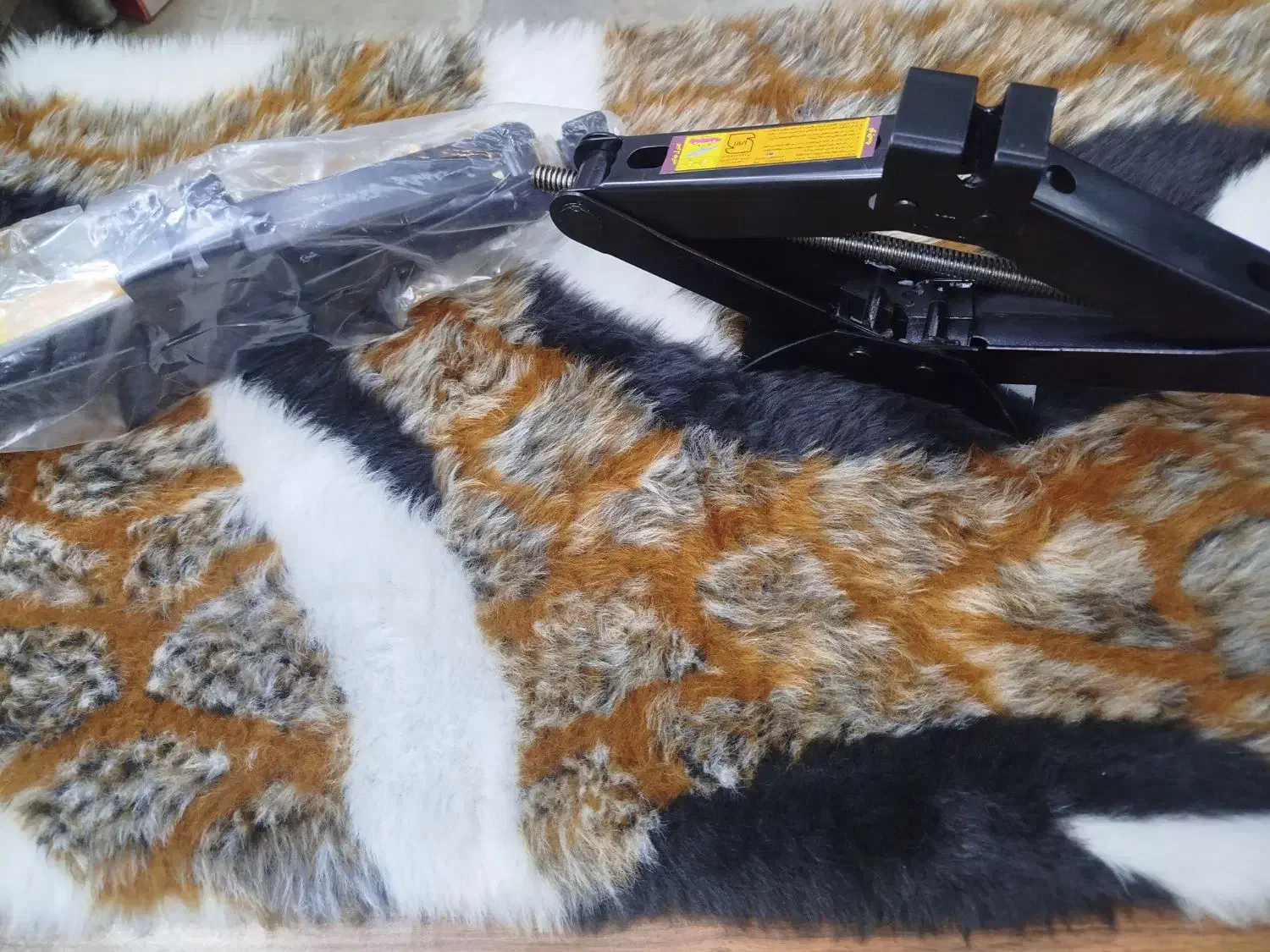 جک زاپاس اچارچرخ|قطعات یدکی و لوازم جانبی|مشهد, همت آباد|دیوار