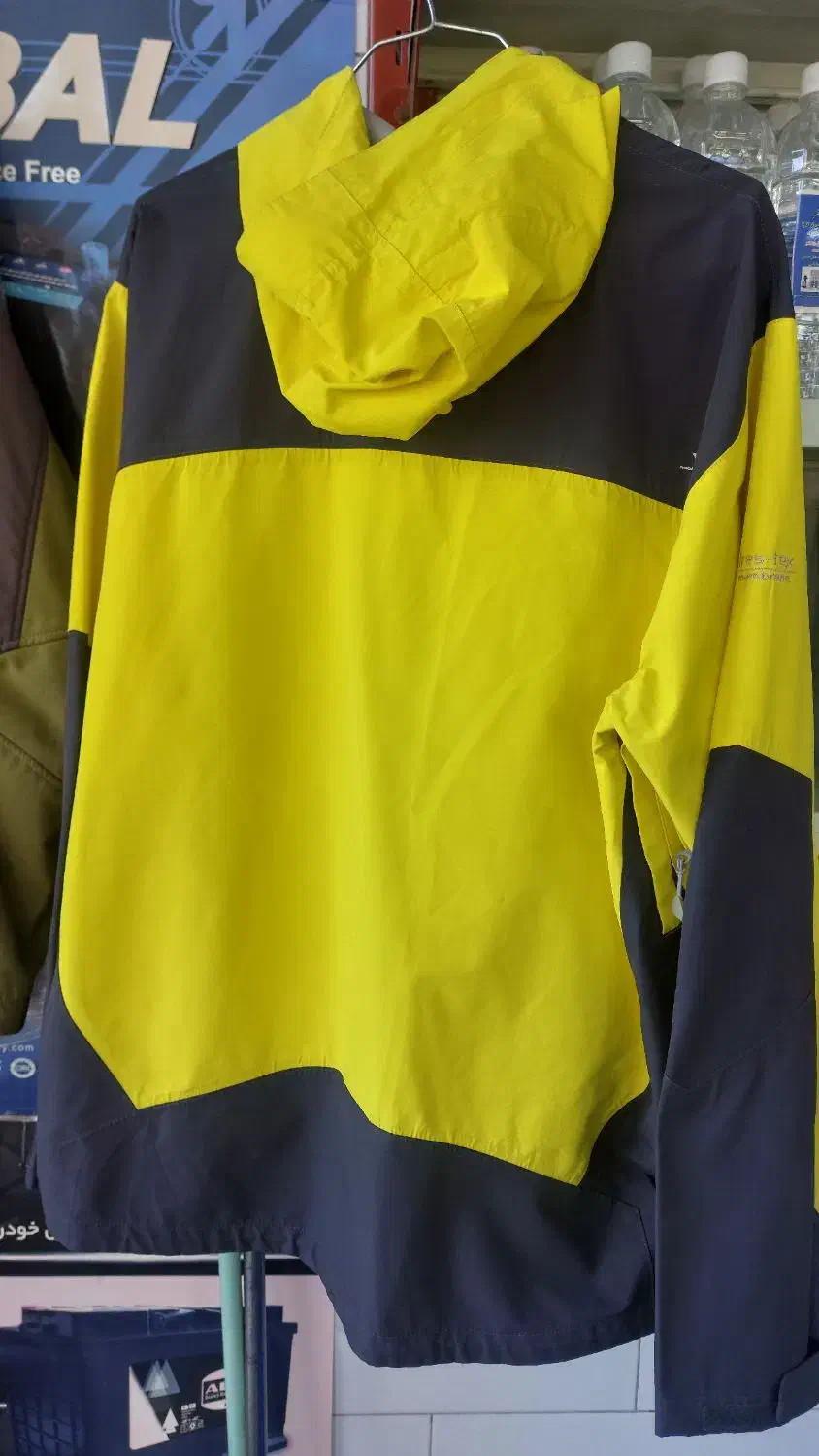 فروش مقداری پوشاک کوهنوردی اورجینال|کوهنوردی و کمپینگ|زنجان, |دیوار