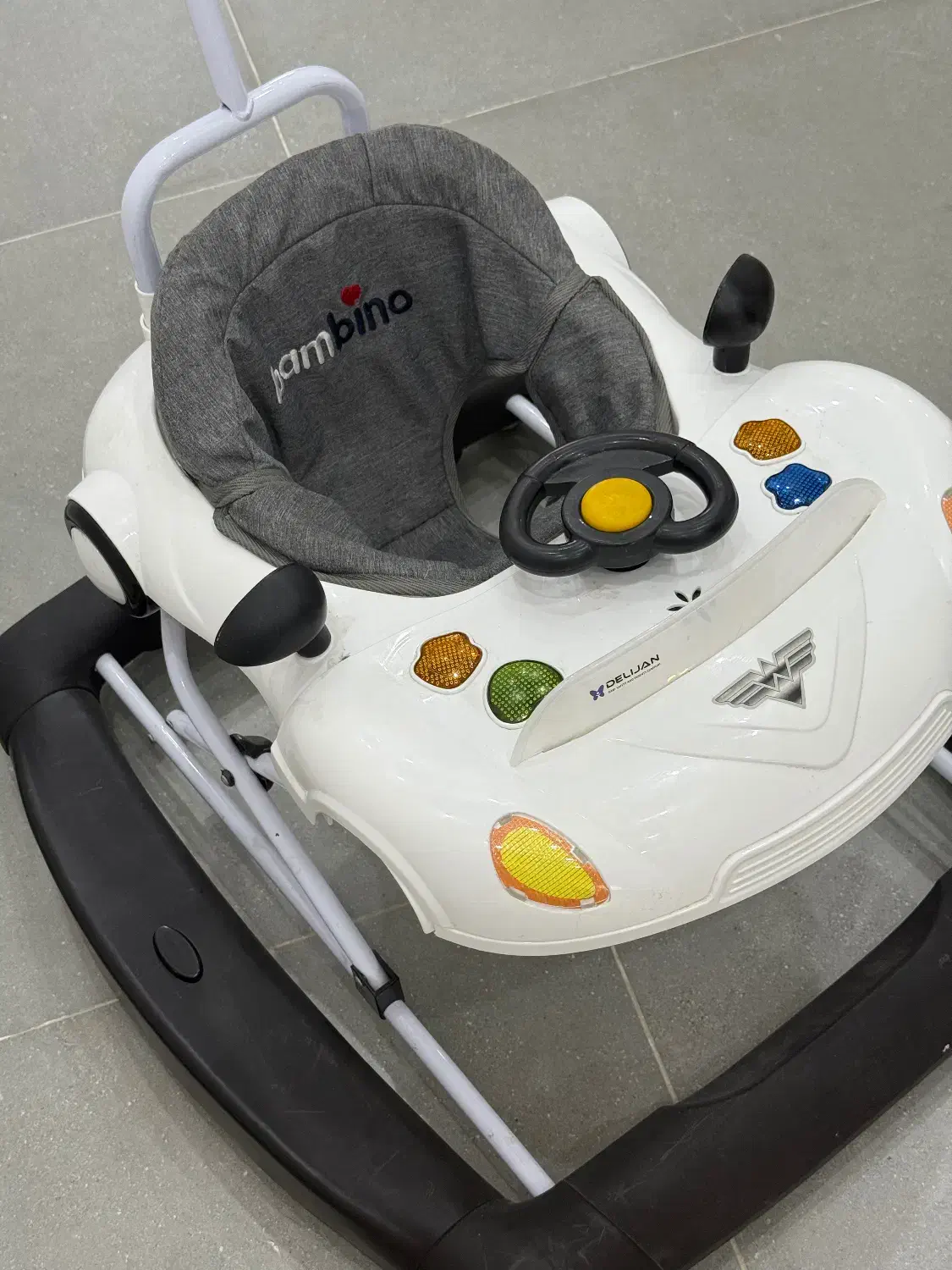 روروئک دلیجان|کالسکه و لوازم جانبی|لاهیجان, گلستان|دیوار