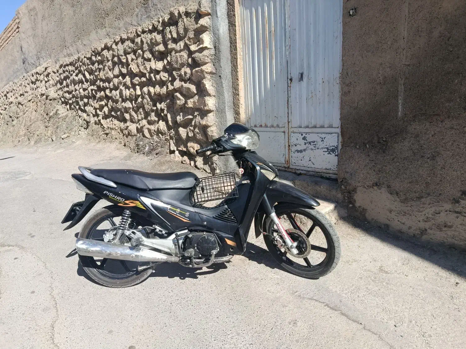 بیکلاج پیشرو ۱۳۱ مدل ۹۰|موتورسیکلت|باغ بهادران, |دیوار