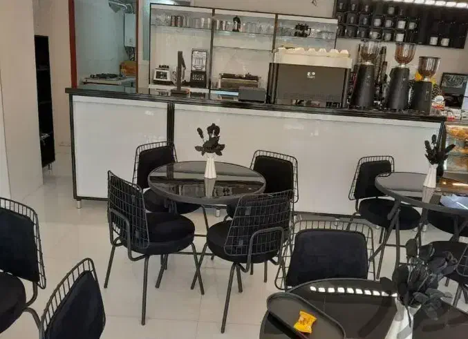 میز و صندلی سفره خانه kaku C7|کافی‌شاپ و رستوران|قم, تعویض پلاک|دیوار