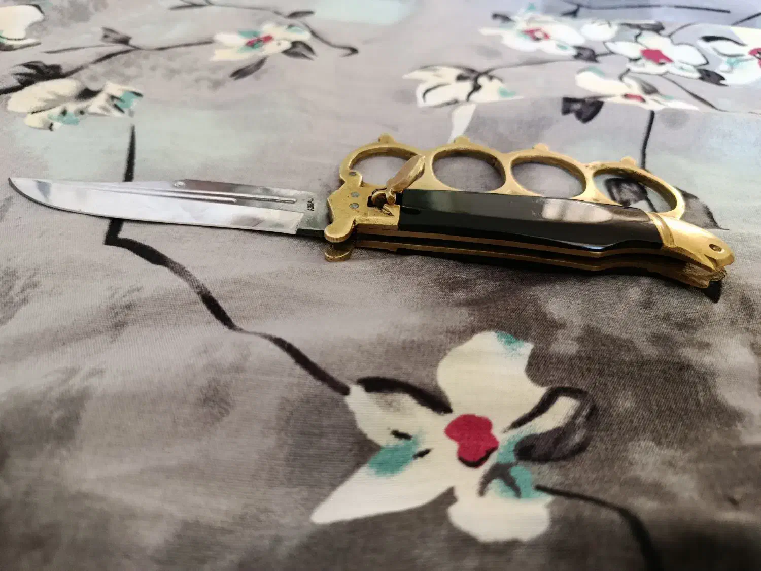 چاقو دست زنجان|کوهنوردی و کمپینگ|لاهیجان, جمهوری|دیوار