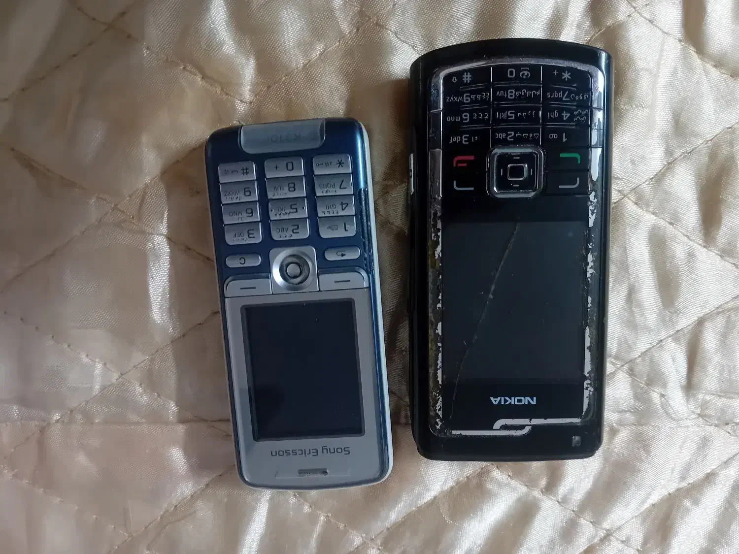 گوشی قدیمی کلکسیونی درحدنو به شرط تست|موبایل|یزد, |دیوار