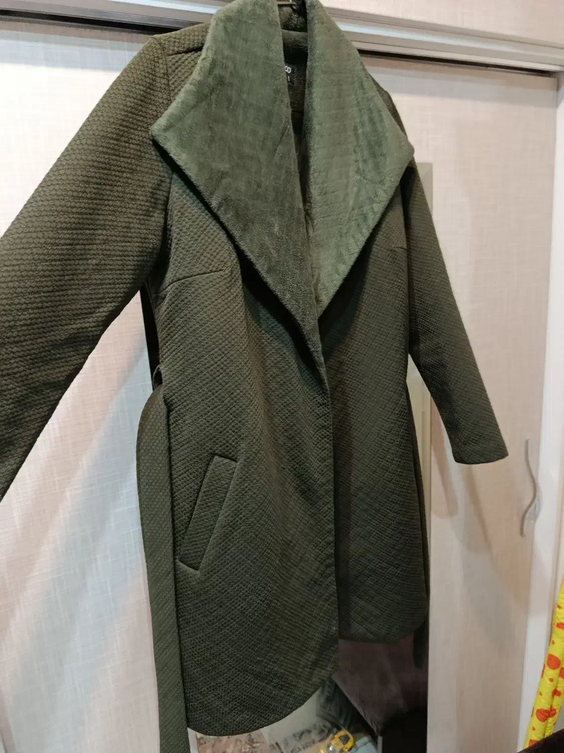 پالتو|لباس|پردیس, فاز ۳|دیوار