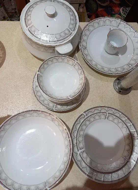 ست غذاخوری+ظرف پیرکس+شکلات خوری(ظرف اجیل)|ظروف سرو و پذیرایی|رشت, گلباغ نماز|دیوار