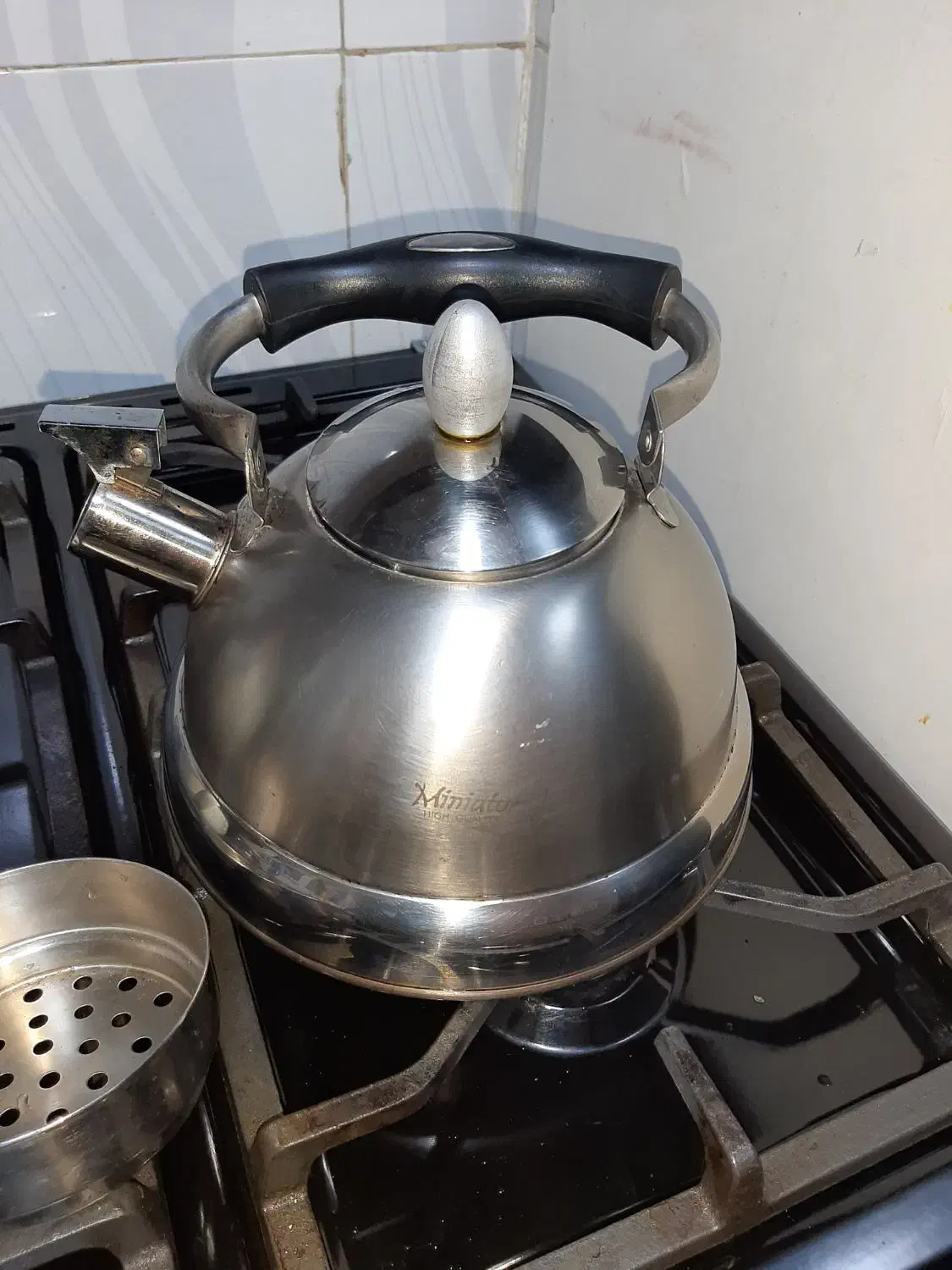 کتری و قوری|قوری، کتری، قهوهساز دستی|دهلران, |دیوار