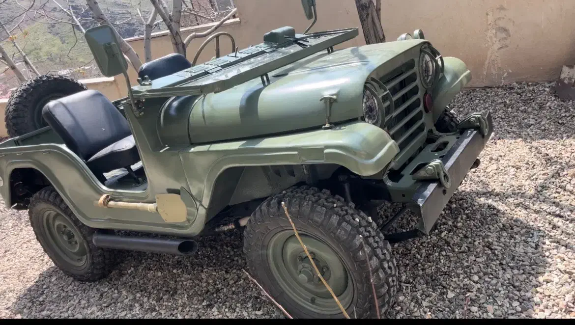 جیپ کا ام  عروسک|خودرو کلاسیک|آبیک, |دیوار