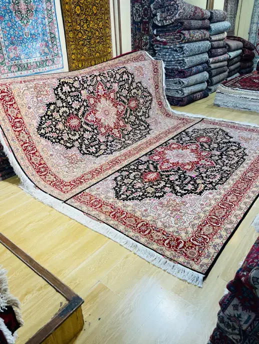 جفت مشابه ۹۰ درصد تبریز طرح هریس ۵۰ رج|فرش|تهران, سلسبیل شمالی|دیوار