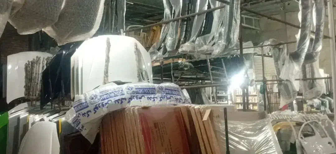 فروش ویژه انواع سپر، درب موتور و گلگیر رنگی و خام|قطعات یدکی و لوازم جانبی|نجف‌آباد, یزدانشهر|دیوار