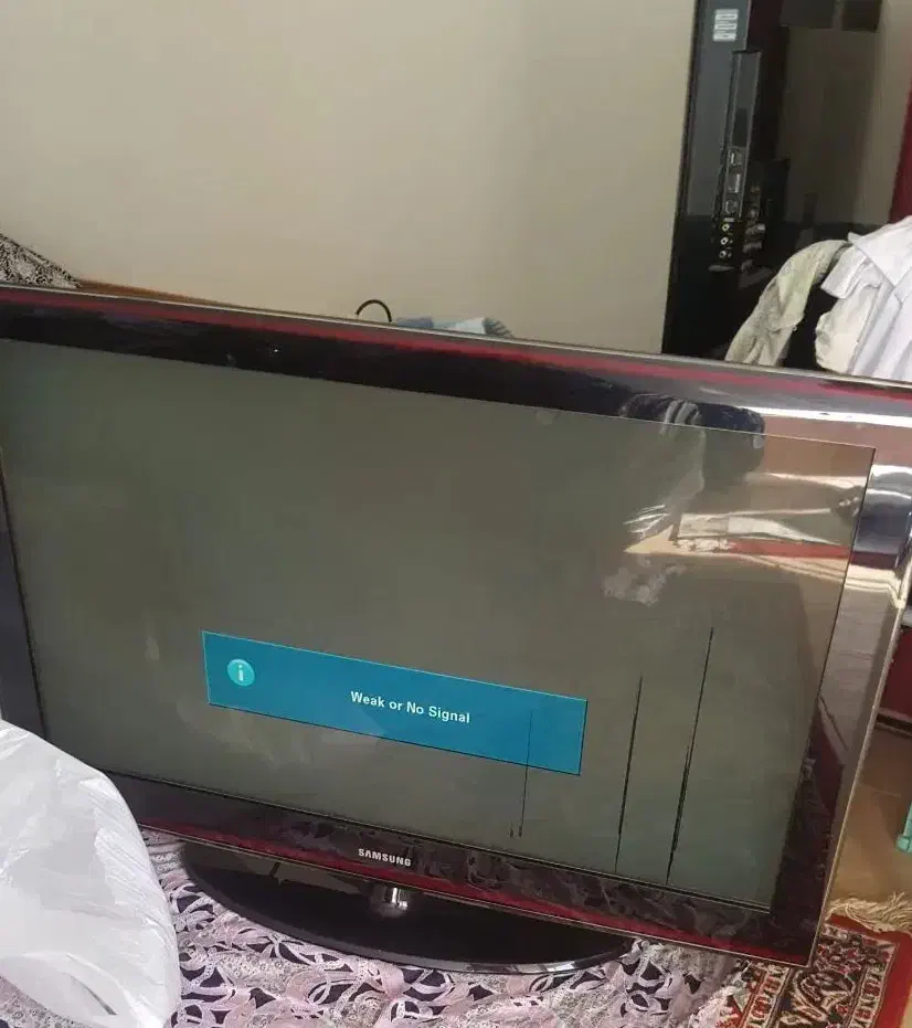 تلوزیون ال سی دی 42 اینچ سری۶ سامسونگ|تلویزیون و پروژکتور|بروجرد, |دیوار