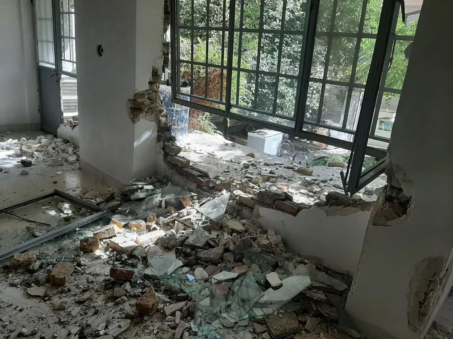 بناوبنایی کارگر تخریب جزعی و کلی تعمیرات و خرده|خدمات پیشه و مهارت|ارومیه, |دیوار