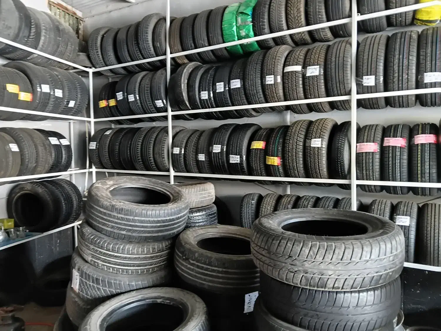 رینگ ولاستیک نو واستوک خواف وحدت نبش وحدت ۱۷|قطعات یدکی و لوازم جانبی|خواف, |دیوار