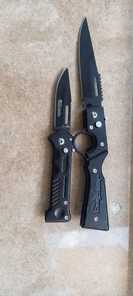 دو تا چاقوی اصل ضامن دار|کلکسیون و سرگرمی|تبریز, |دیوار