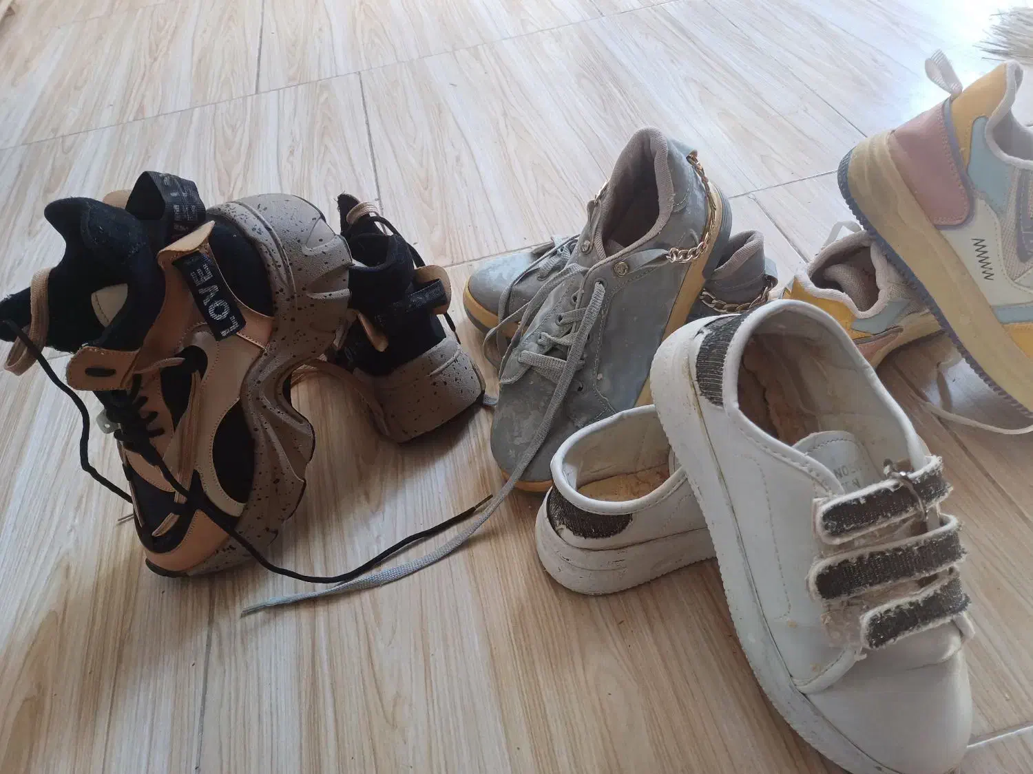 کفش اسپرت|کیف، کفش، کمربند|سیرجان, |دیوار