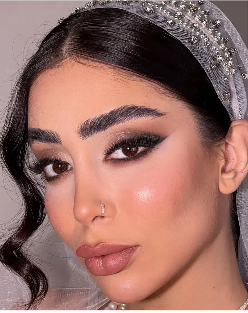 خدمات اموزش تخصصی میکاپ کوتاهی براساس جام چهرت|خدمات آرایشگری و زیبایی|شاهین‌شهر, دکتر حسابی|دیوار