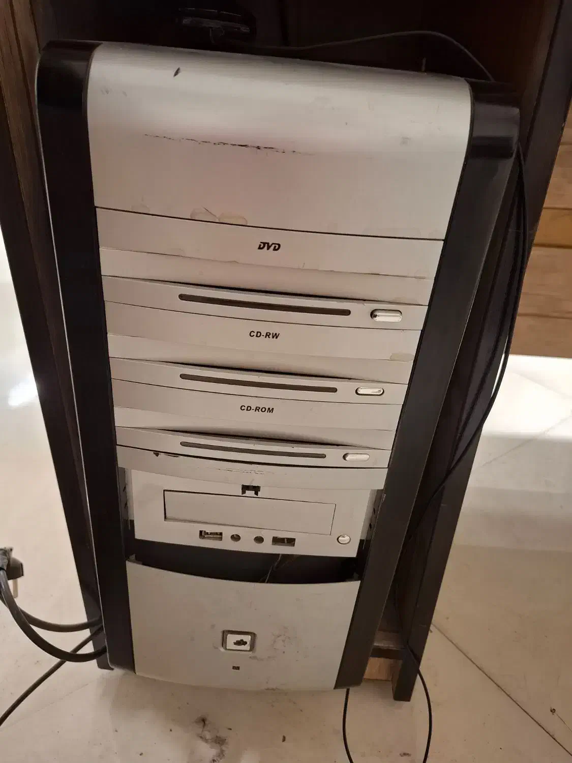 مانیتور LG و کیس|رایانه رومیزی|سمنان, |دیوار