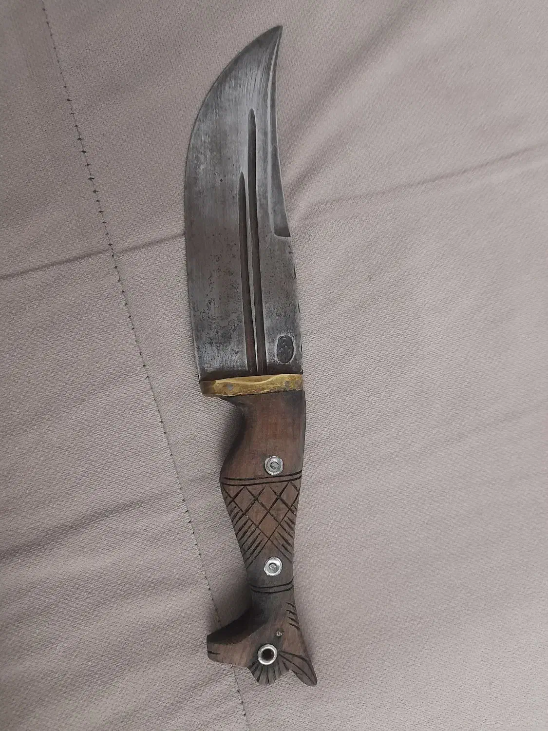 چاقو ممد قمی|کلکسیون اشیاء عتیقه|کهریزک, |دیوار