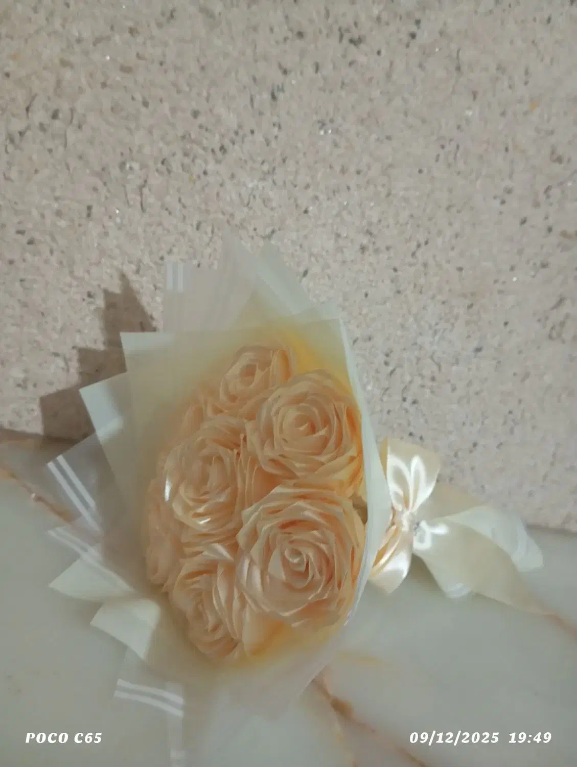 فروش انواع گل های ربانی عمده و تک|گل مصنوعی|پیشوا, |دیوار