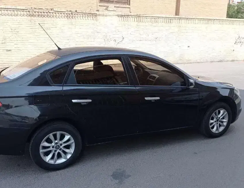 برلیانس۳۳۰/مدل۹۷/اقساط/چک/شرایط گذار|خودرو سواری و وانت|تهران, نارمک|دیوار