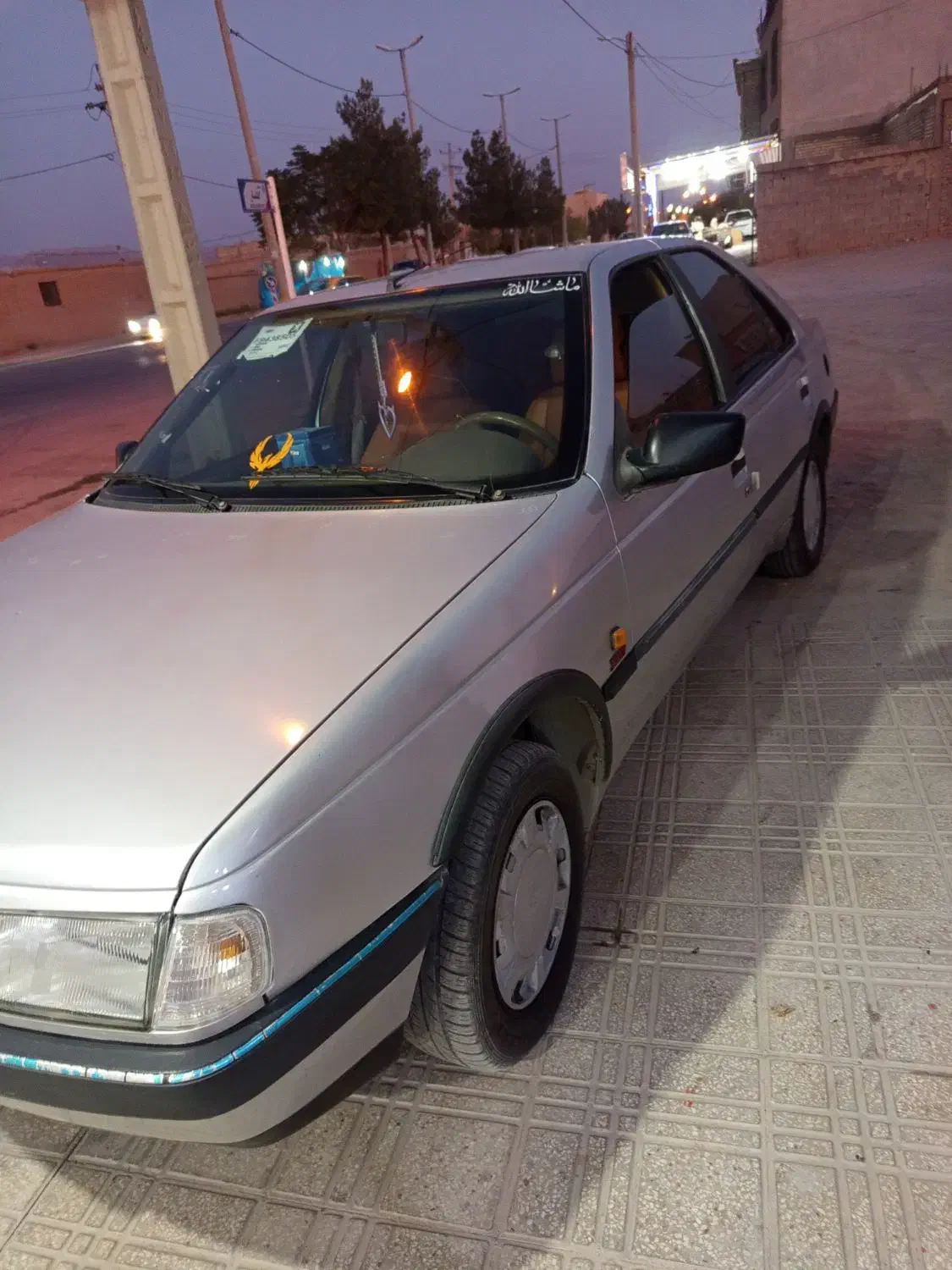 پژو ۴۰۵ خونگی|خودرو سواری و وانت|آباده, |دیوار