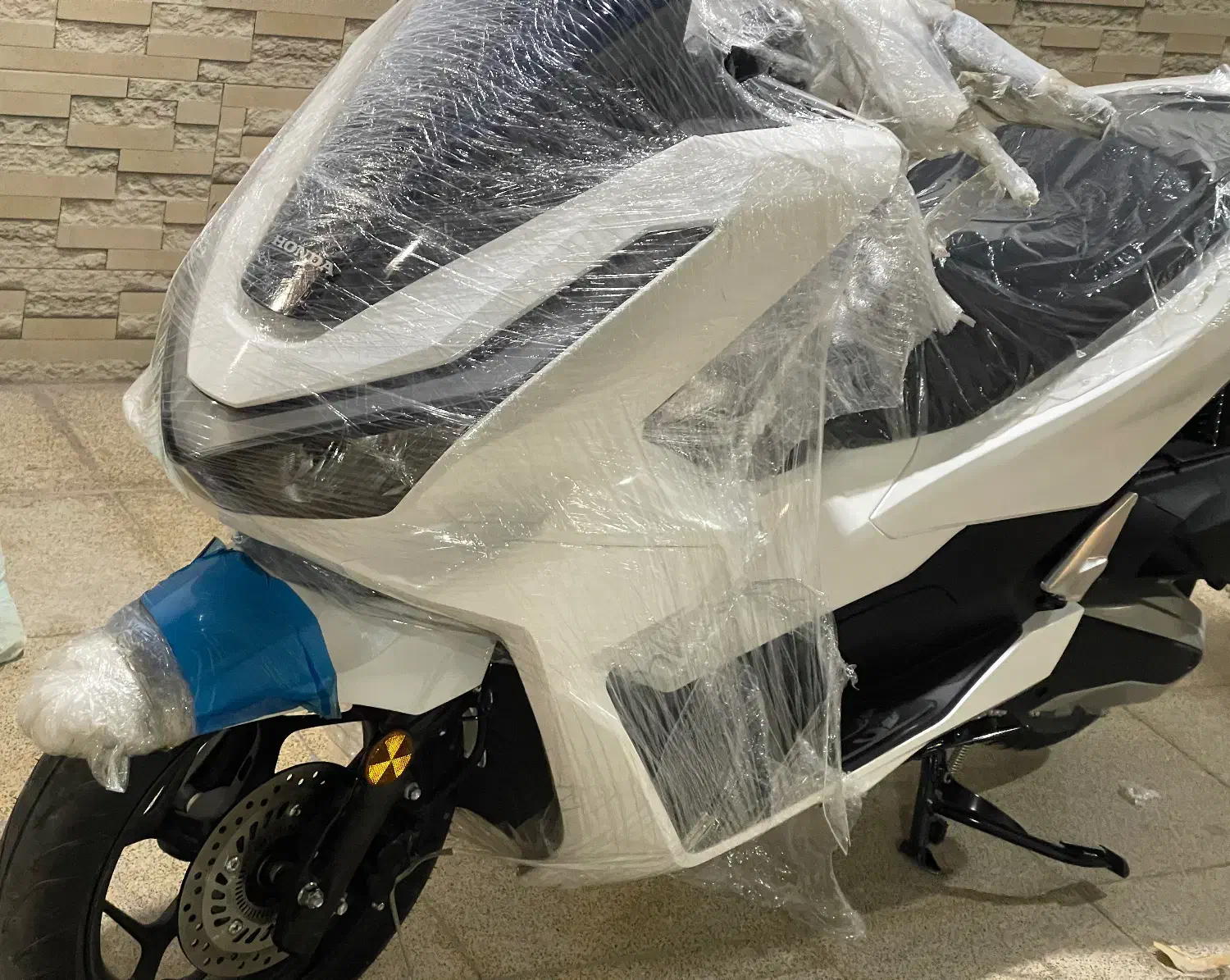 هوندا pcx160 تایلندی سفید صدفی 2025|موتورسیکلت|بندرعباس, |دیوار