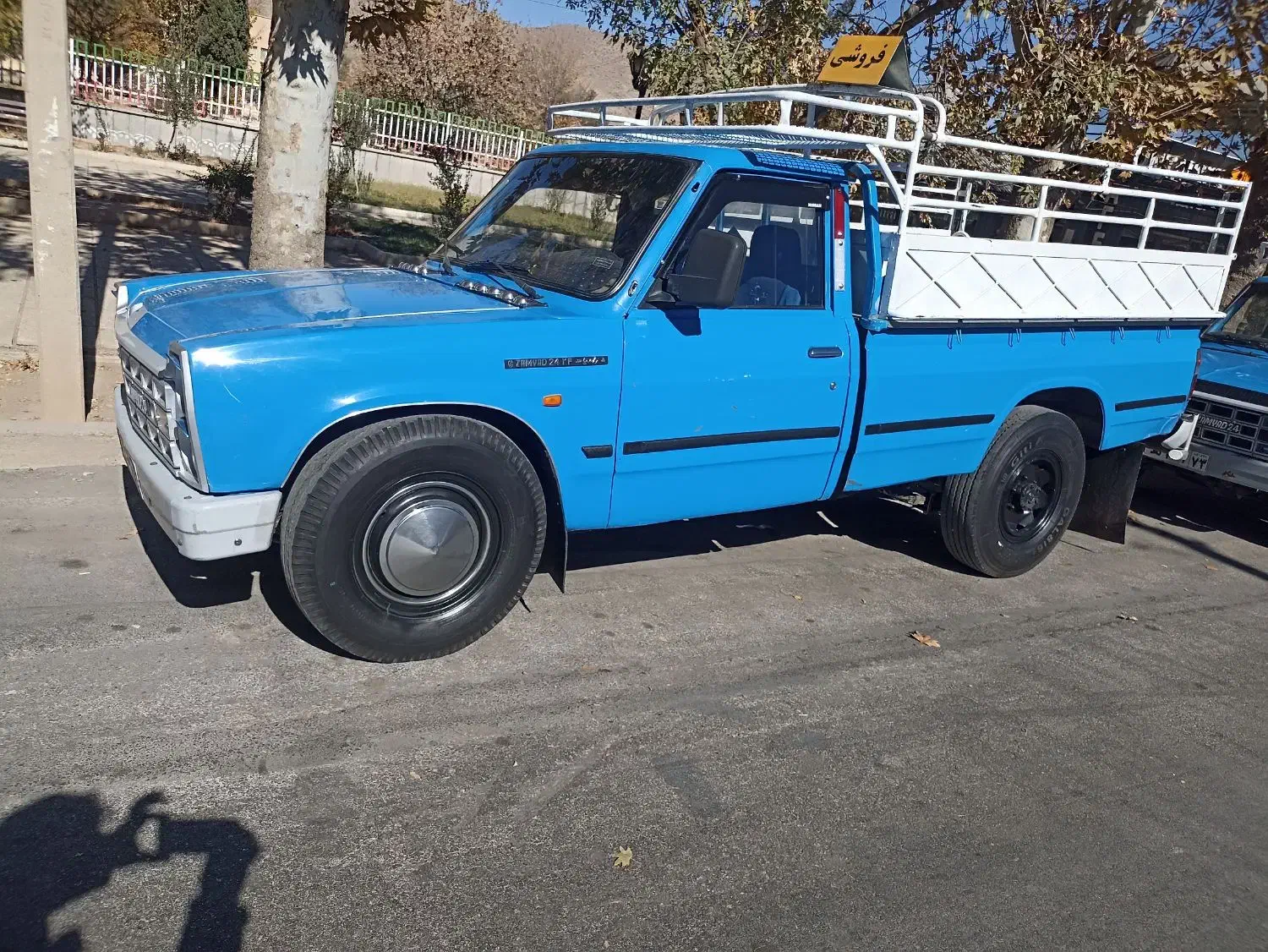 وانت نیسان دوگانه سوز کارخانه در سعادت شهر|خودرو سواری و وانت|شیراز, دانشکده کشاورزی دانشگاه شیراز|دیوار