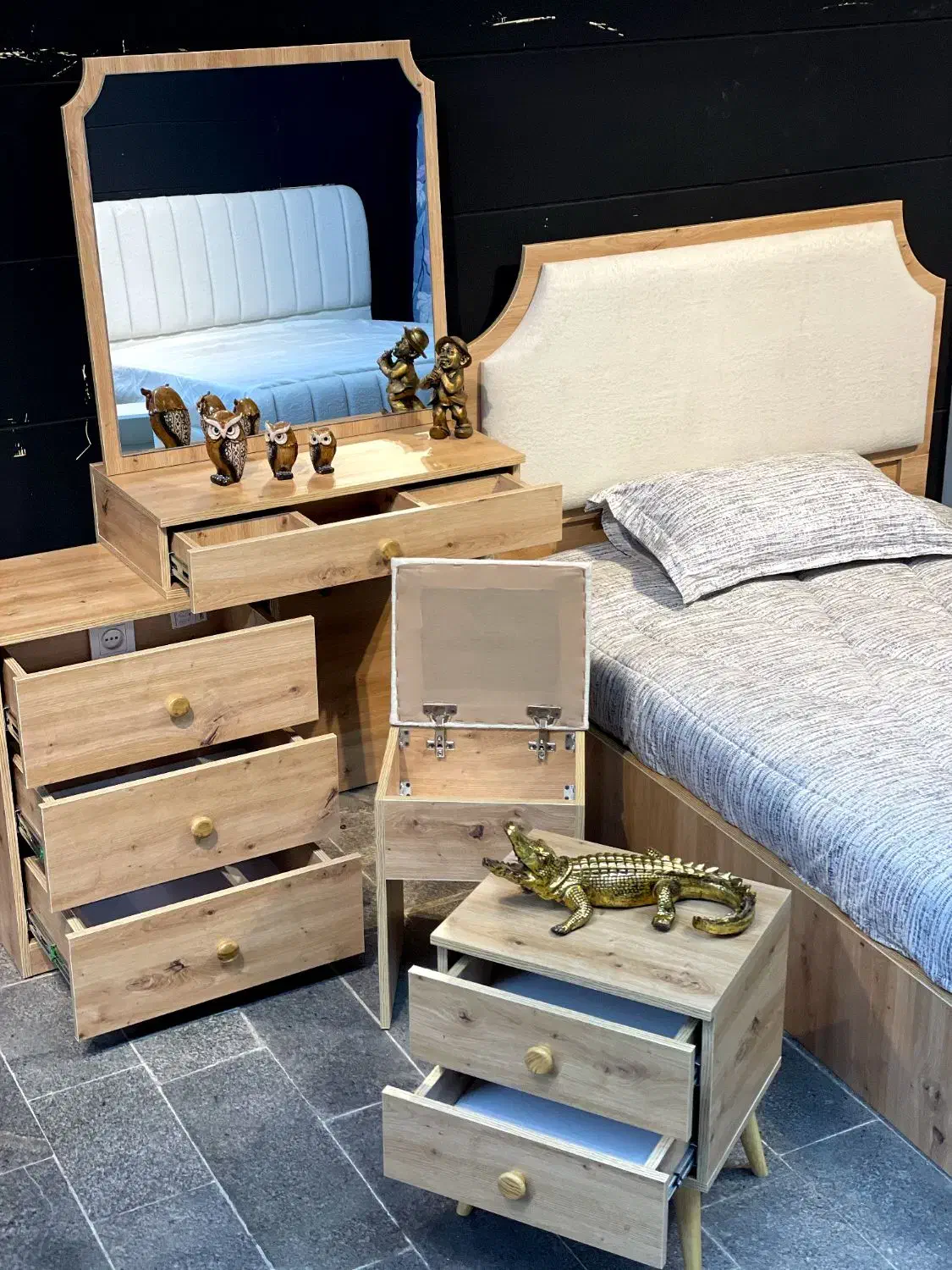 سرویس خواب. کامل.  رویا تحویل درب. کارخانه|تخت و سرویس خواب|مشهد, گرجی علیا|دیوار