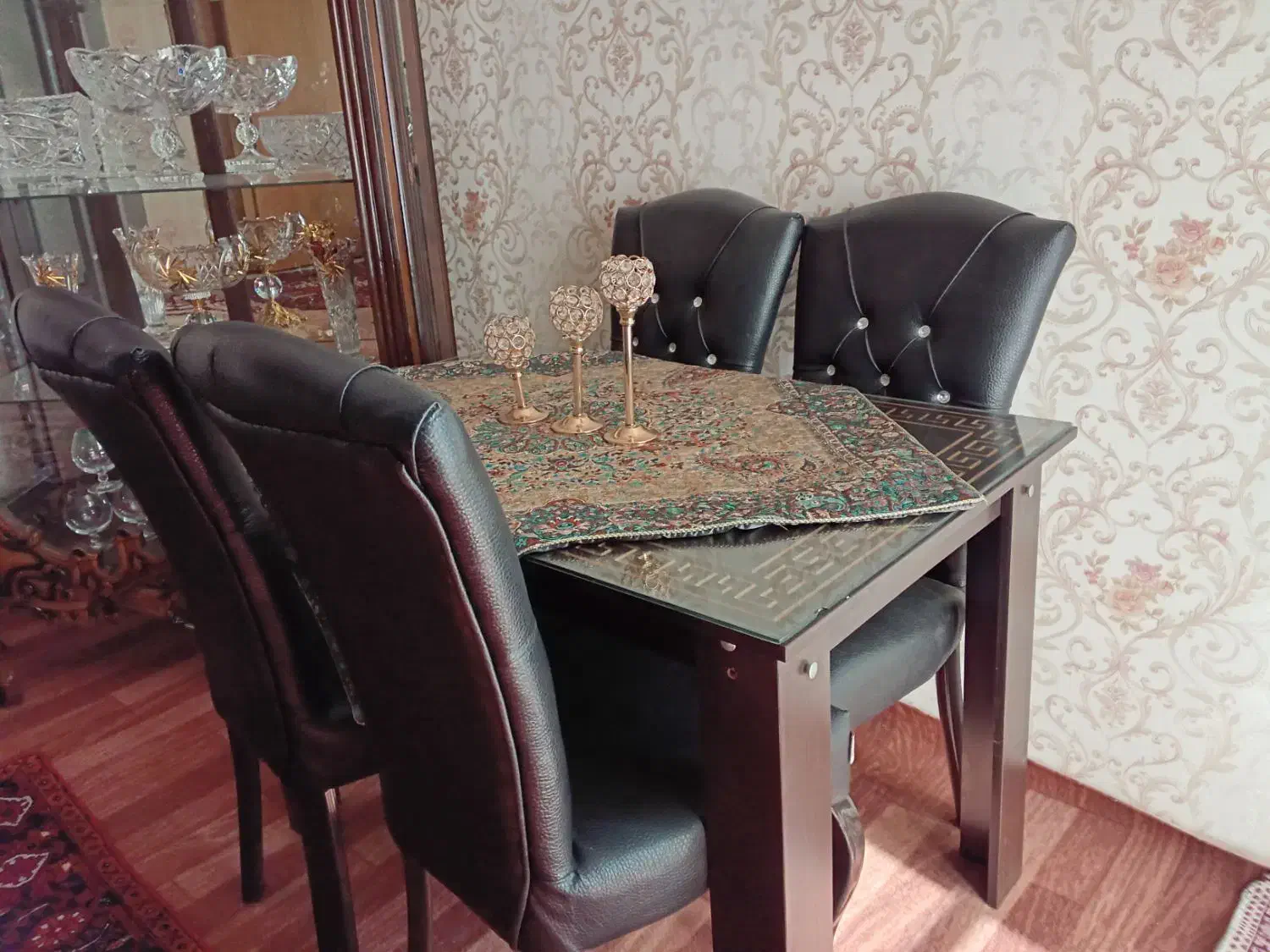 صببحانه خوری|میز و صندلی غذاخوری|تبریز, |دیوار