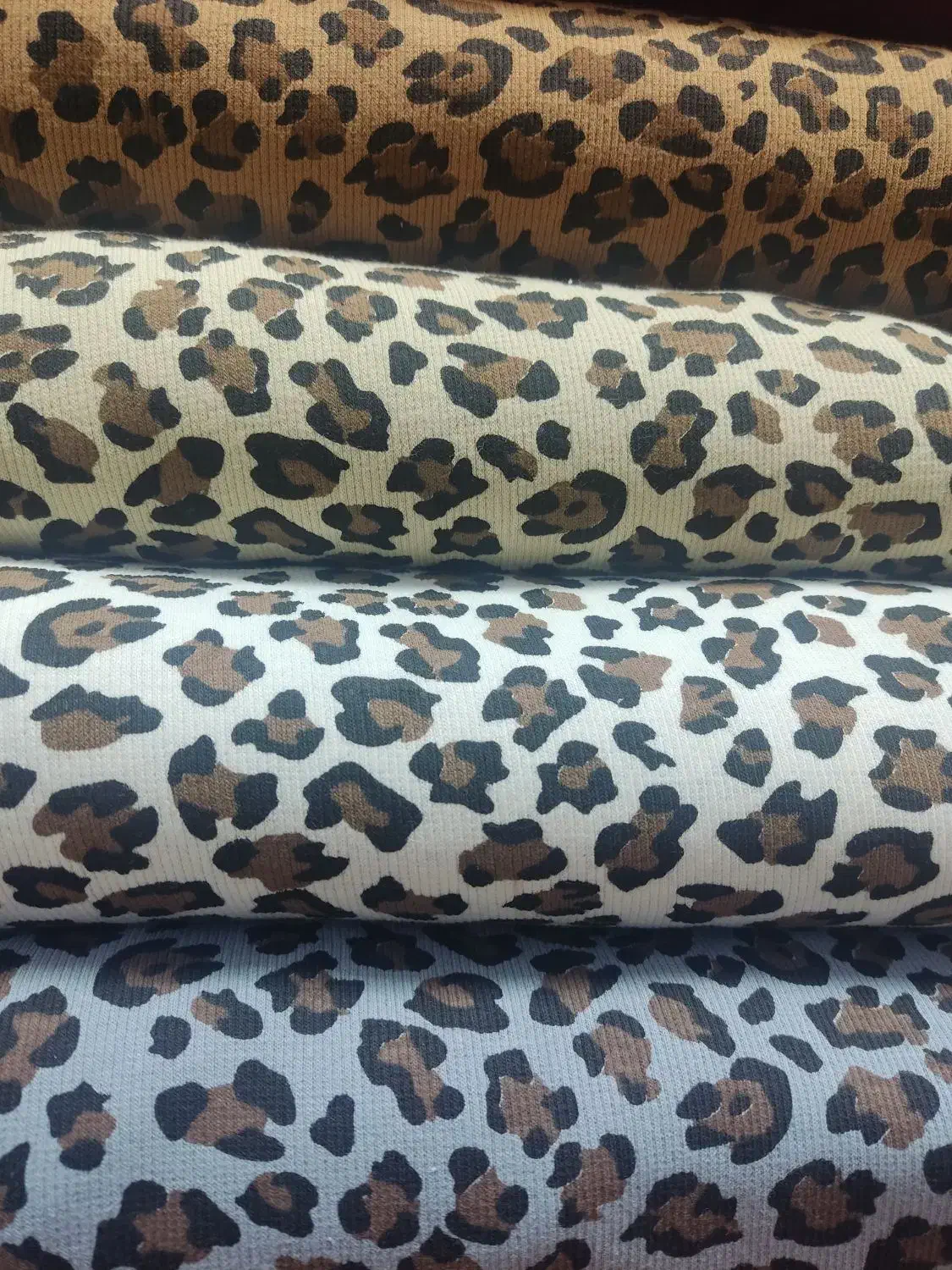 پارچه تریکو کبریتی کشی  کیلویی طرح پلنگی|لباس|تبریز, |دیوار