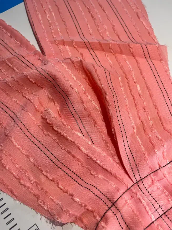 خیاطی ثمینا انواع دوخت لباس بلوچی|لباس|بیرجند, |دیوار