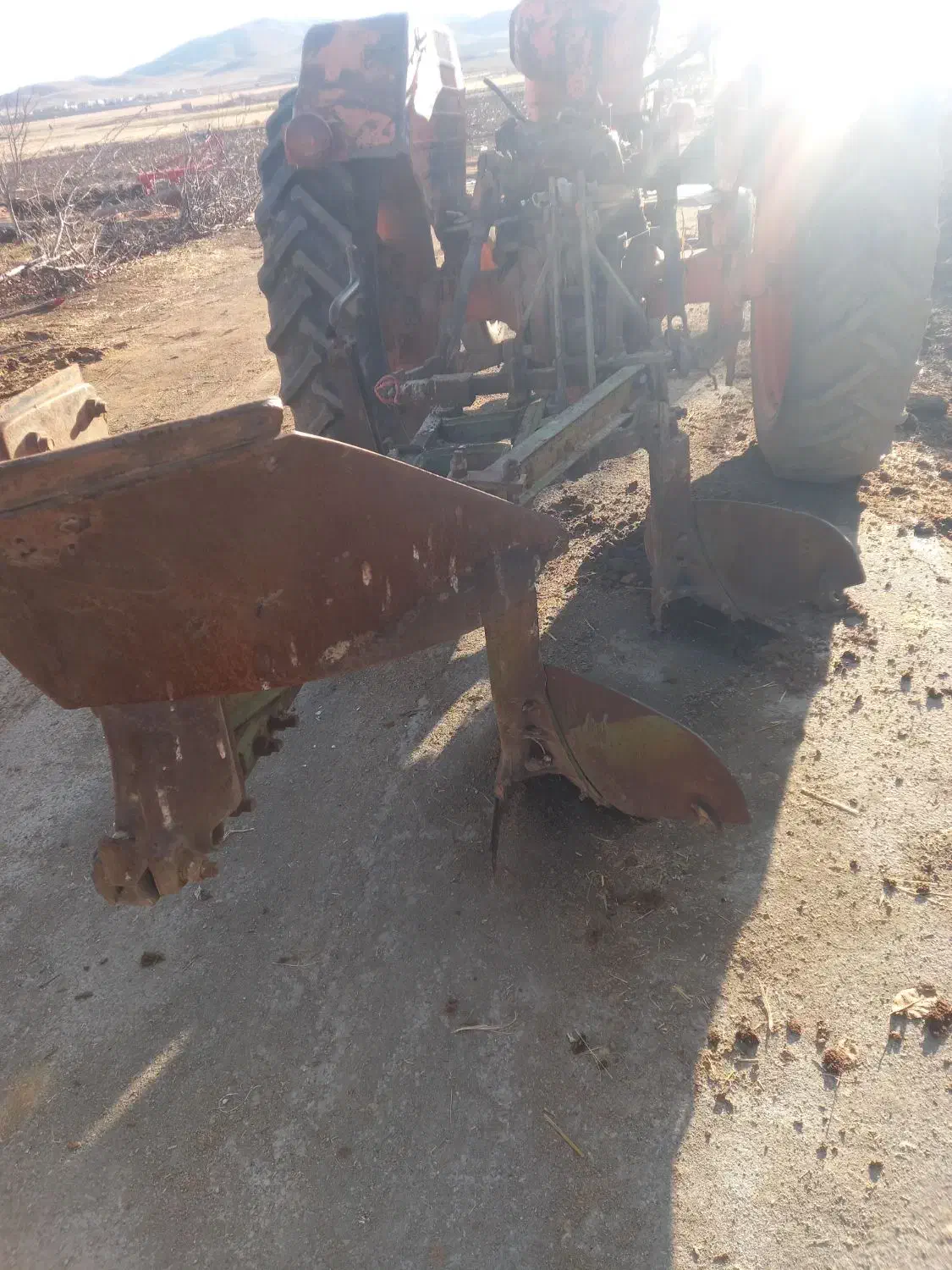 گاو اهن رومان|قطعات یدکی و لوازم جانبی|رزن, |دیوار