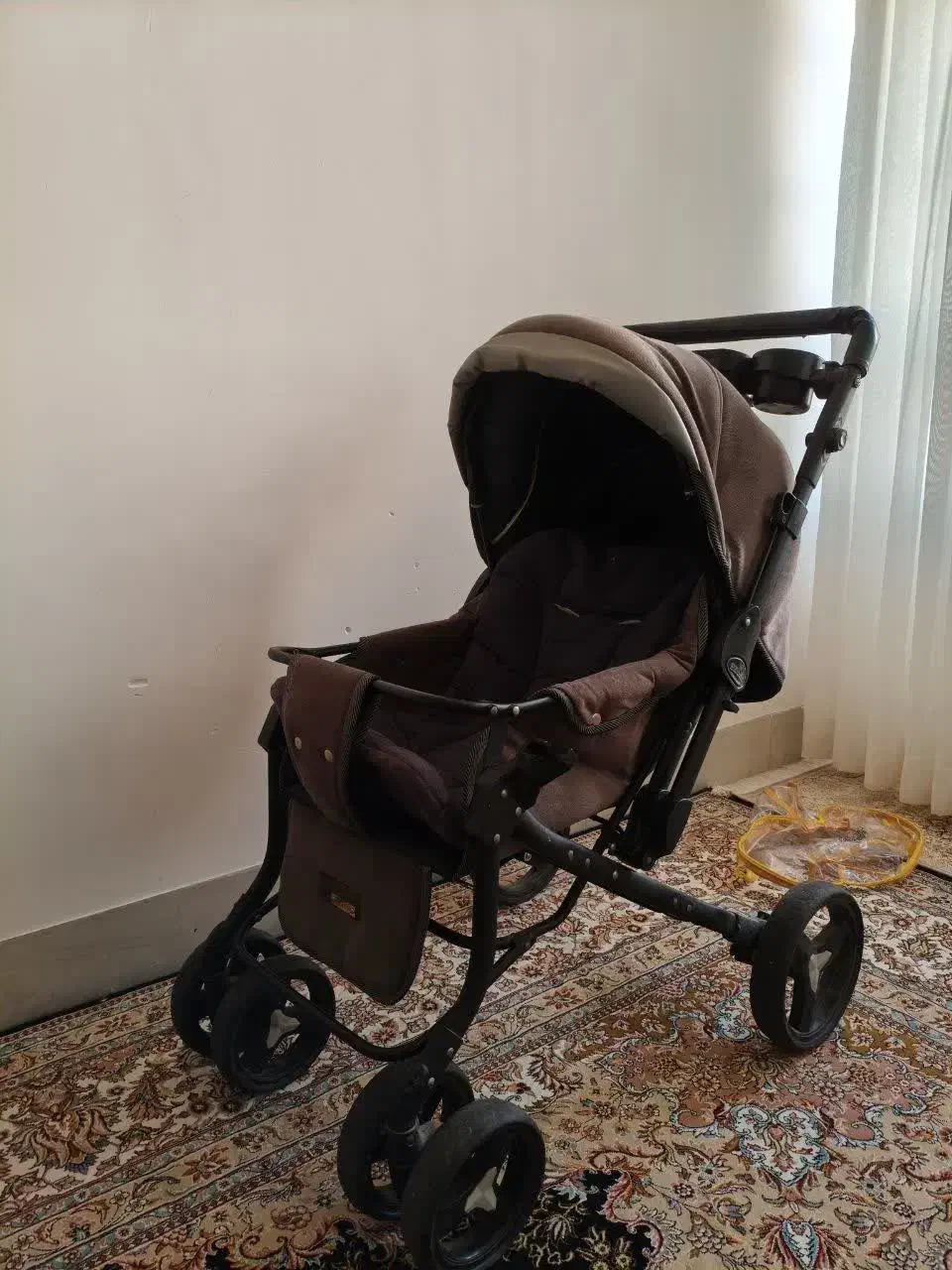 کالسکه تمیز و در حد نو|کالسکه و لوازم جانبی|فرمهین, |دیوار