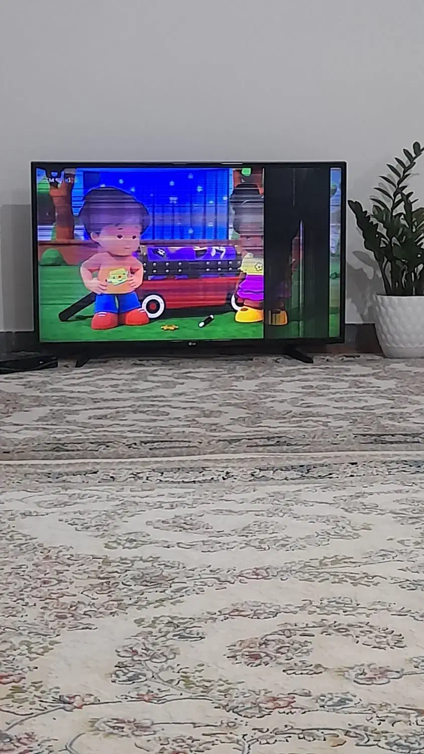 تلویزیون ۴۳اینج الجی|تلویزیون و پروژکتور|مریوان, |دیوار