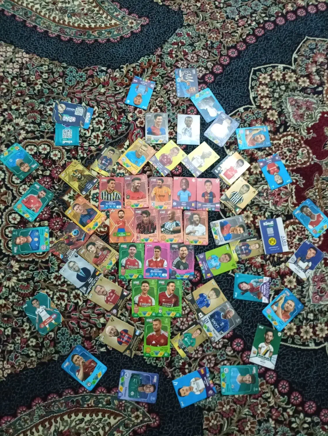 کیمدی|اسباب‌‌بازی|بم, |دیوار