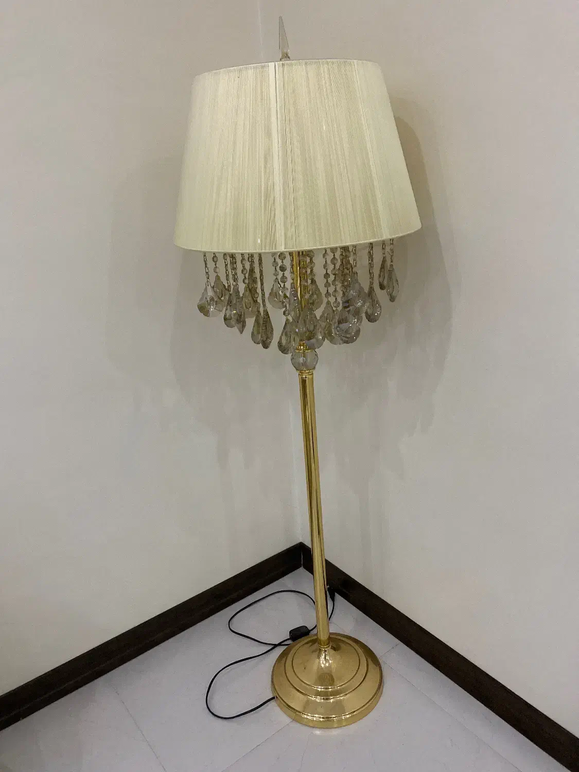 اباژور|چراغ خواب و آباژور|فردیس, فردیس|دیوار