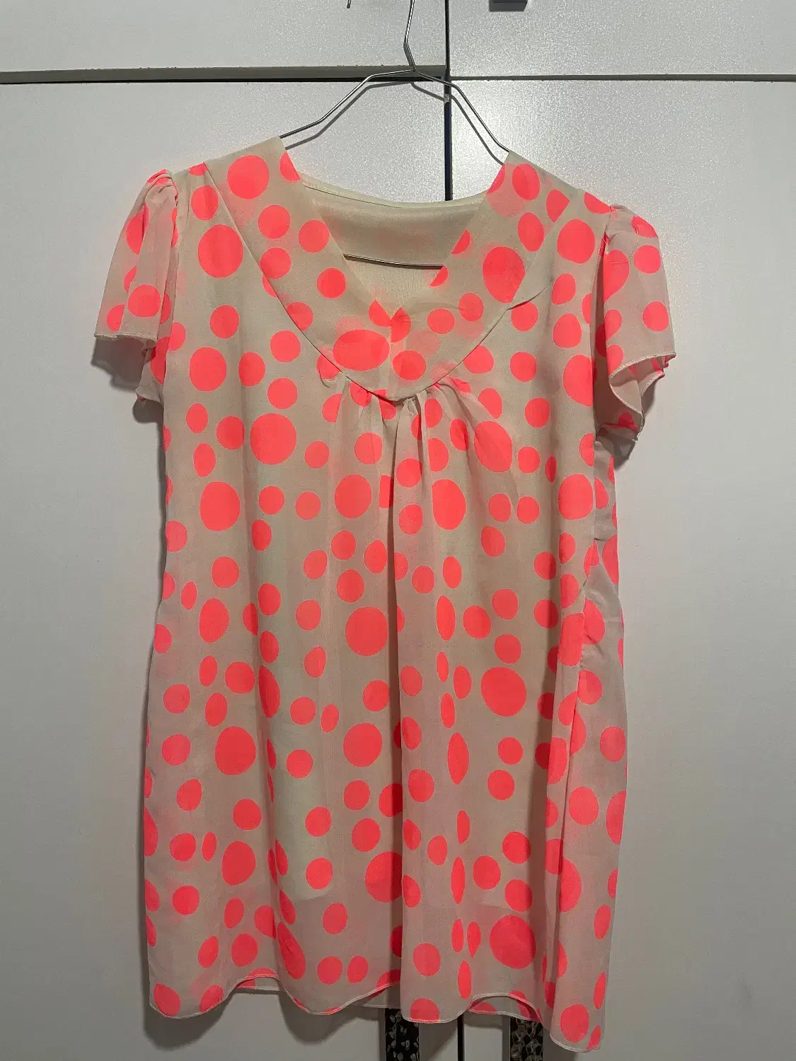 مانتو و لباس مهمونی|لباس|گلبهار, شهر جدید گلبهار|دیوار