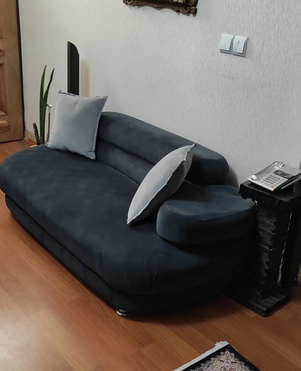 ۲ دست مبل|مبلمان خانگی و میز عسلی|رشت, حمیدیان|دیوار